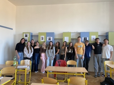 ¡Hablo, hablas, hablamos español!